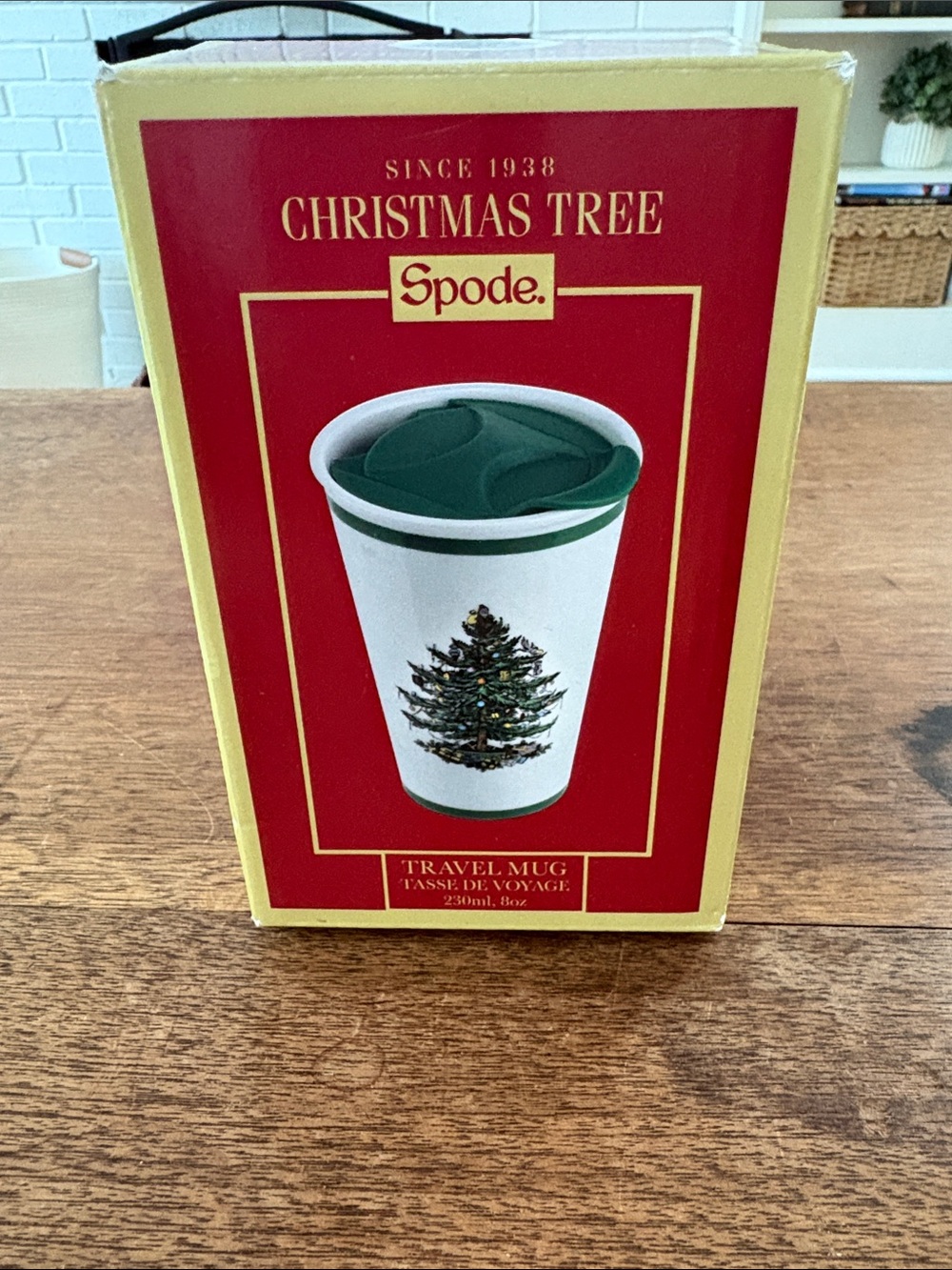 Spode Christmas Tree Travel Mug in Green, White and Gold